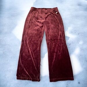 Women’s Burgundy Nike Velour Pants size M soft fleece-lined cabincore blokecore